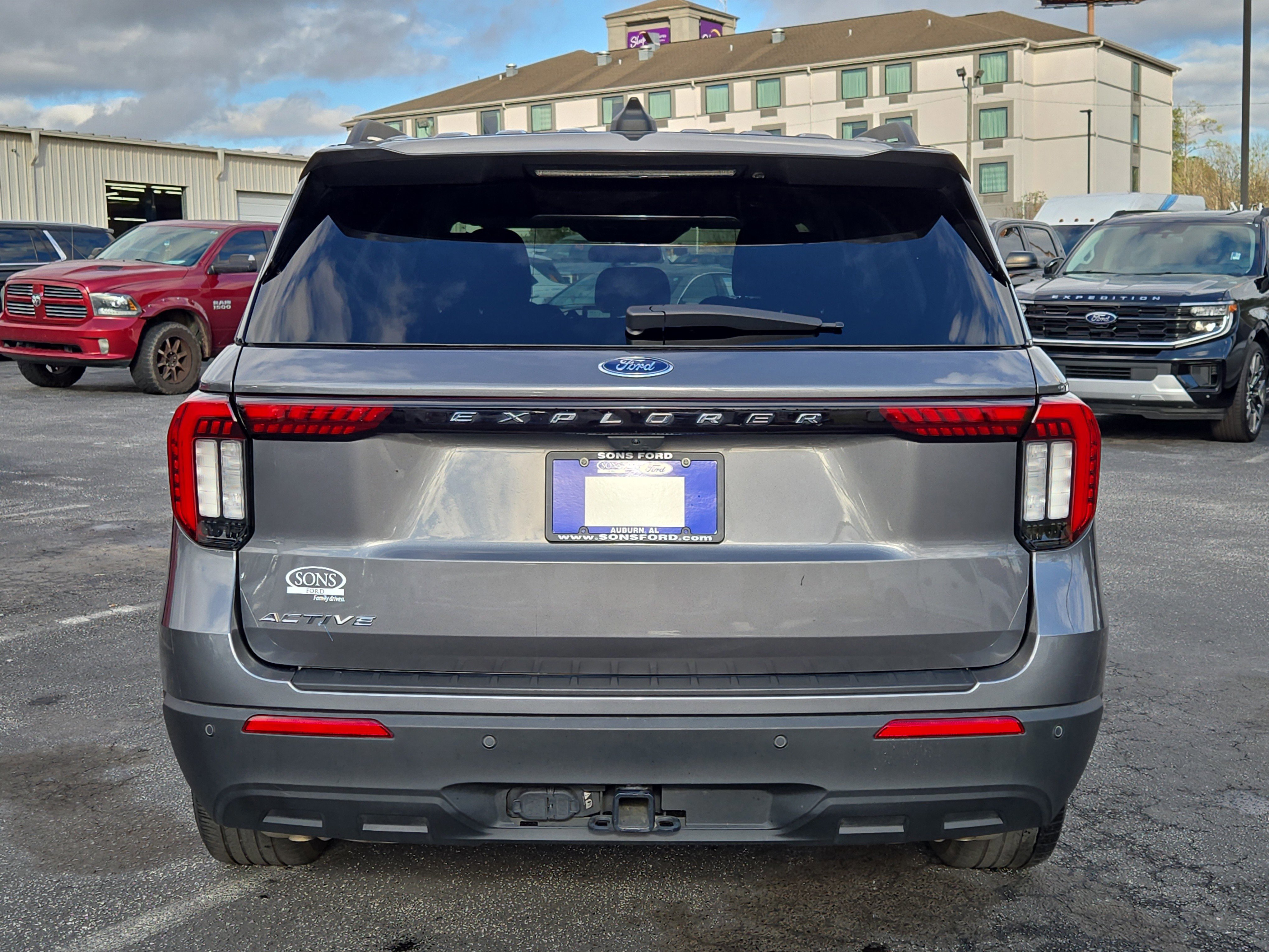 Certified 2025 Ford Explorer Active image 5
