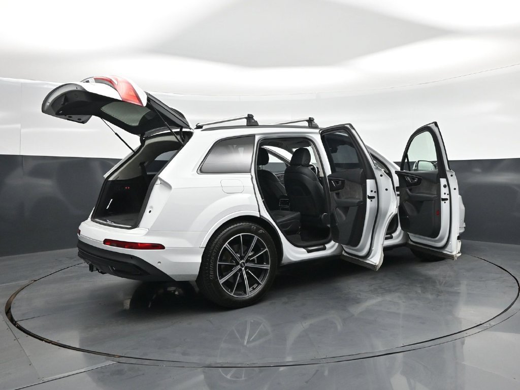 Used 2021 Audi Q7 3.0T Prestige w/ Prestige Package AWD/4WD image 6