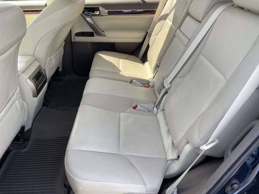 Used 2019 Lexus GX 460 Premium w/ Premium Package AWD/4WD image 12
