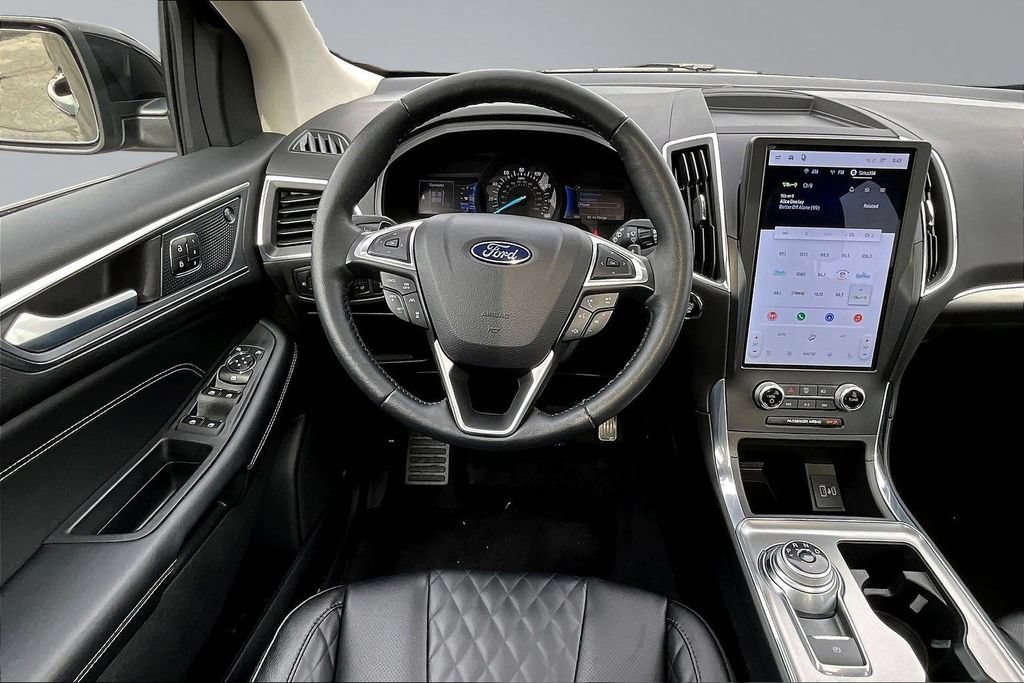 Certified 2024 Ford Edge Titanium w/ Equipment Group 301A AWD/4WD image 8