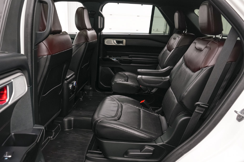Certified 2024 Ford Explorer Platinum w/ Technology Package AWD/4WD image 19