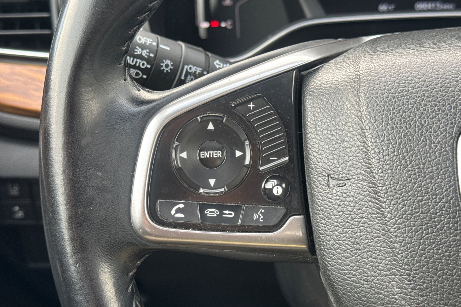Used 2018 Honda CR-V Touring image 21
