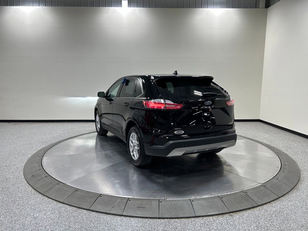 Certified 2024 Ford Edge SEL w/ Convenience Package AWD/4WD image 8
