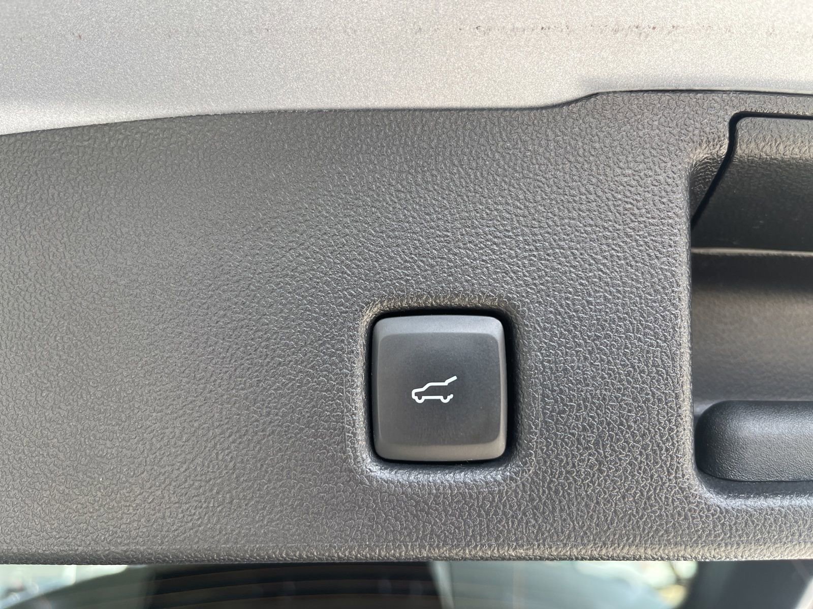 Certified 2022 Ford Escape SEL w/ Technology Package image 12