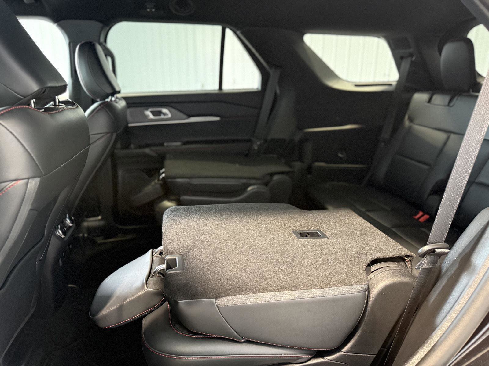 Certified 2025 Ford Explorer ST image 23