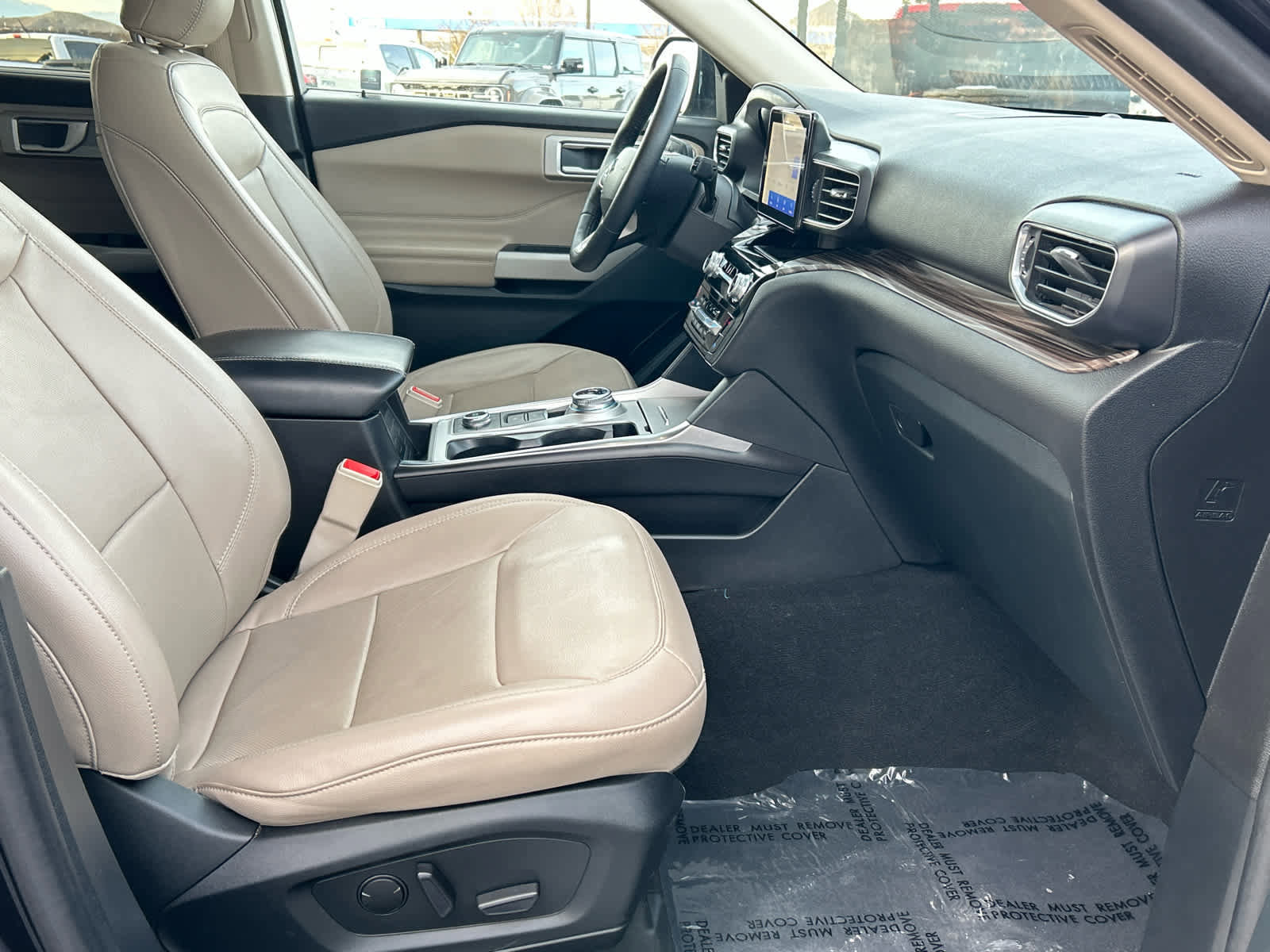 Certified 2024 Ford Explorer Limited image 16