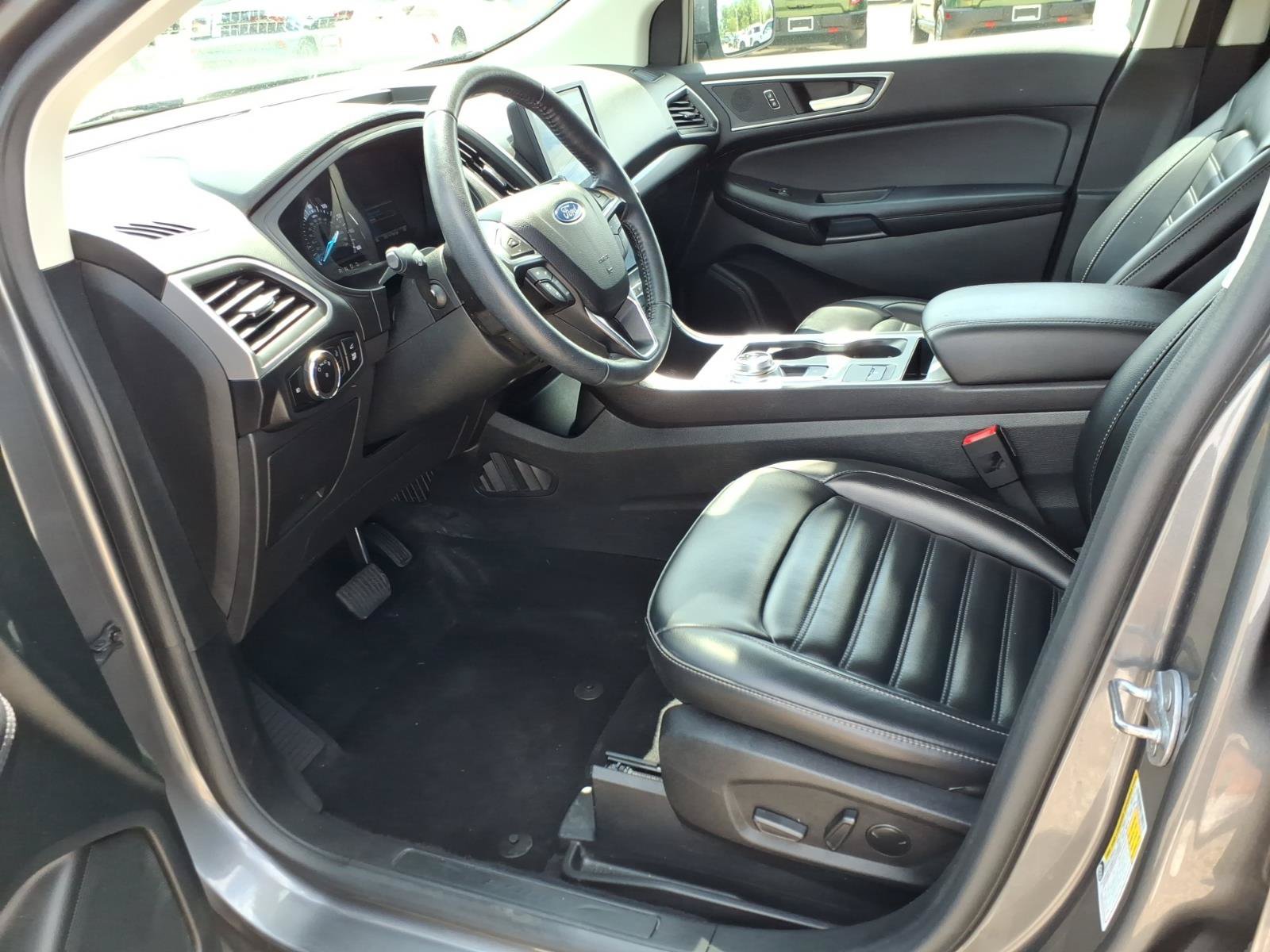 Certified 2024 Ford Edge SEL w/ Convenience Package AWD/4WD image 11