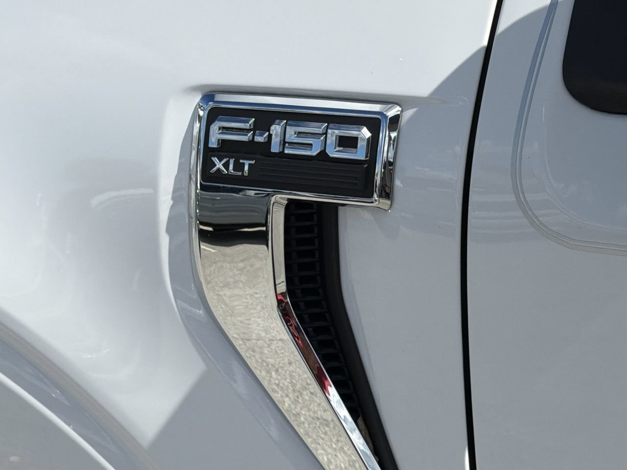 Certified 2022 Ford F150 XLT w/ Equipment Group 302A High RWD image 9
