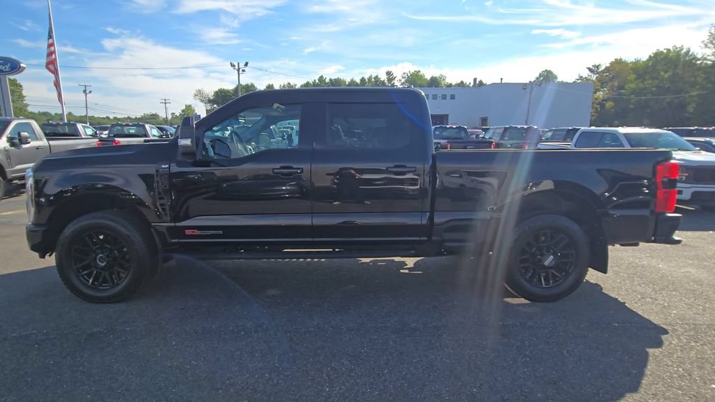 Certified 2025 Ford F250 XLT w/ Black Appearance Package AWD/4WD image 17