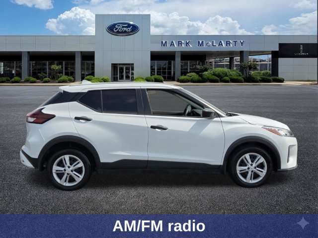 Used 2025 Nissan Kicks Play S FWD image 7