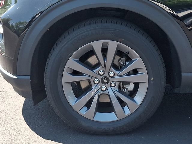 Certified 2022 Ford Explorer XLT w/ Equipment Group 202A AWD/4WD image 33