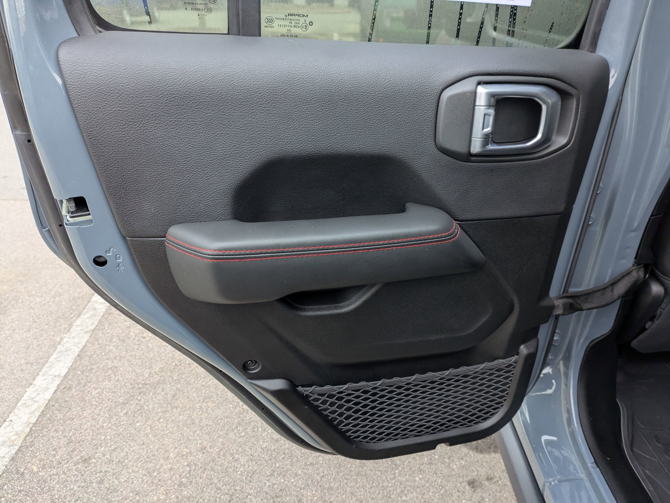 Used 2024 Jeep Wrangler Unlimited Rubicon w/ Technology Group image 33