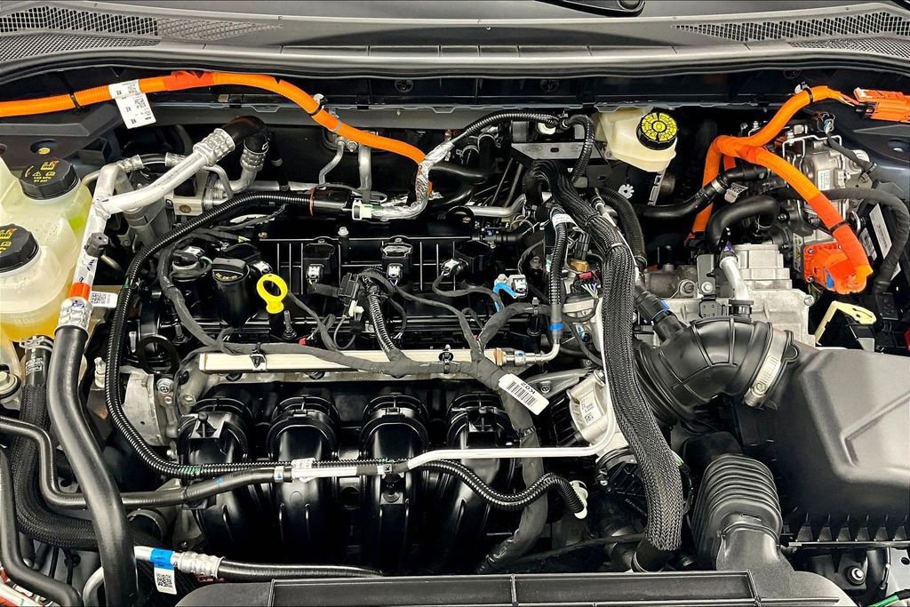 Certified 2025 Ford Escape SE image 12