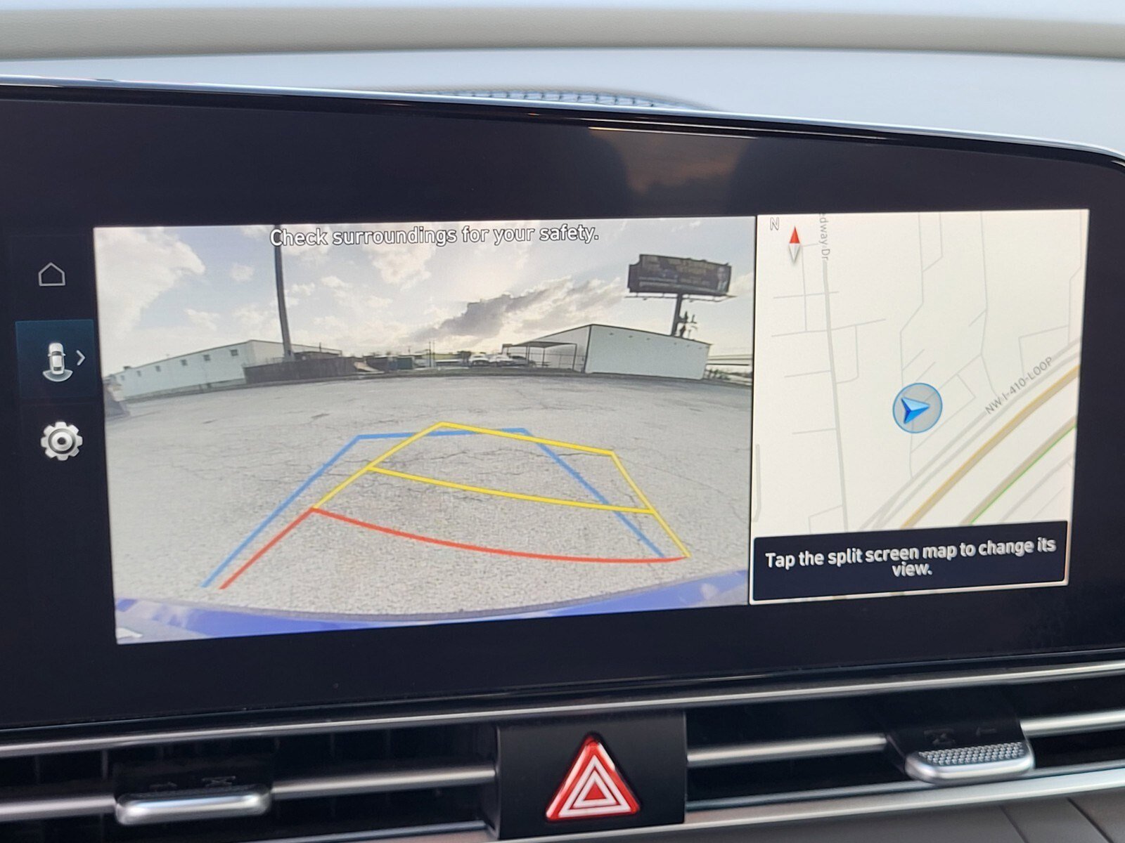 Used 2025 Hyundai Elantra SEL image 21