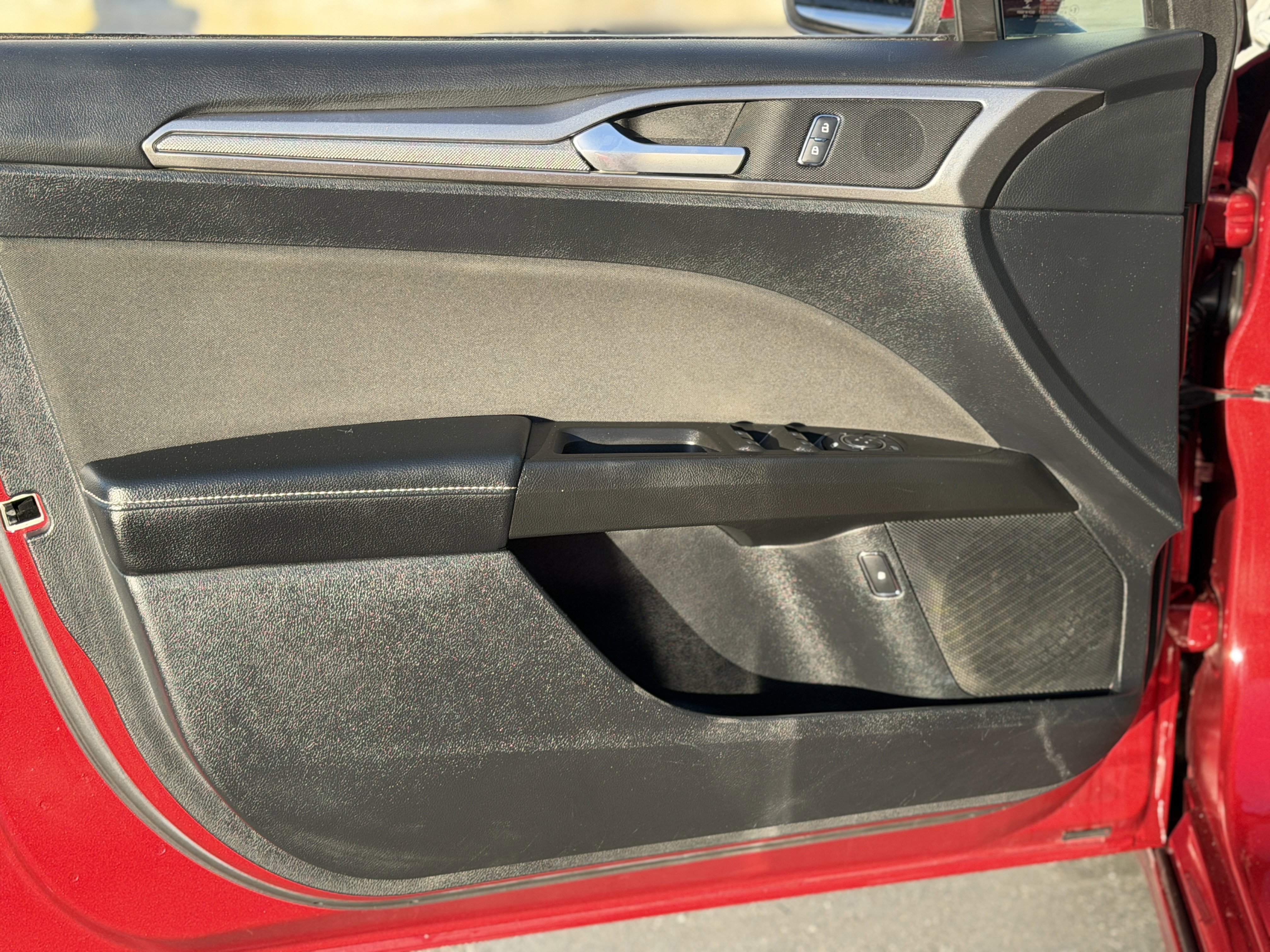 Certified 2019 Ford Fusion SE image 12