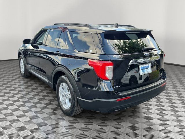 Certified 2022 Ford Explorer XLT RWD image 4