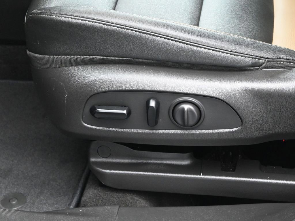 Used 2021 Chevrolet TrailBlazer ACTIV w/ Technology Package image 38