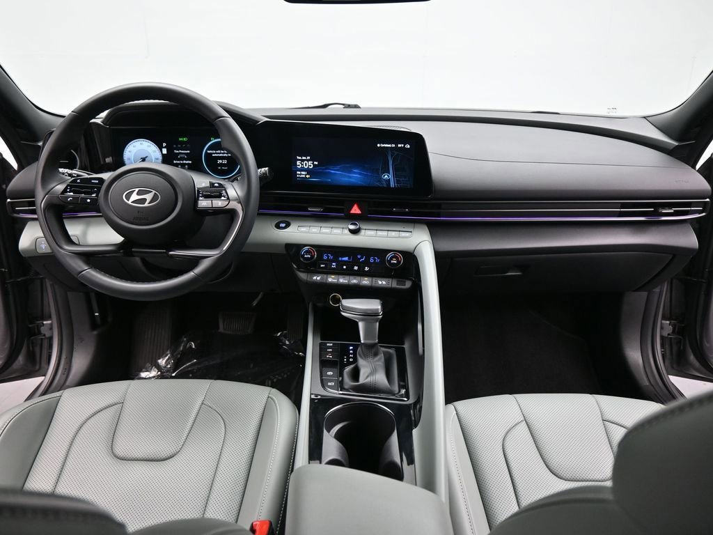 Used 2024 Hyundai Elantra Limited image 48