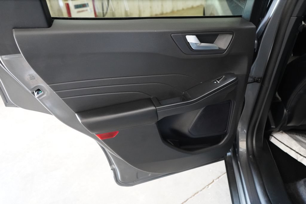 Certified 2024 Ford Escape ST-Line AWD/4WD image 30