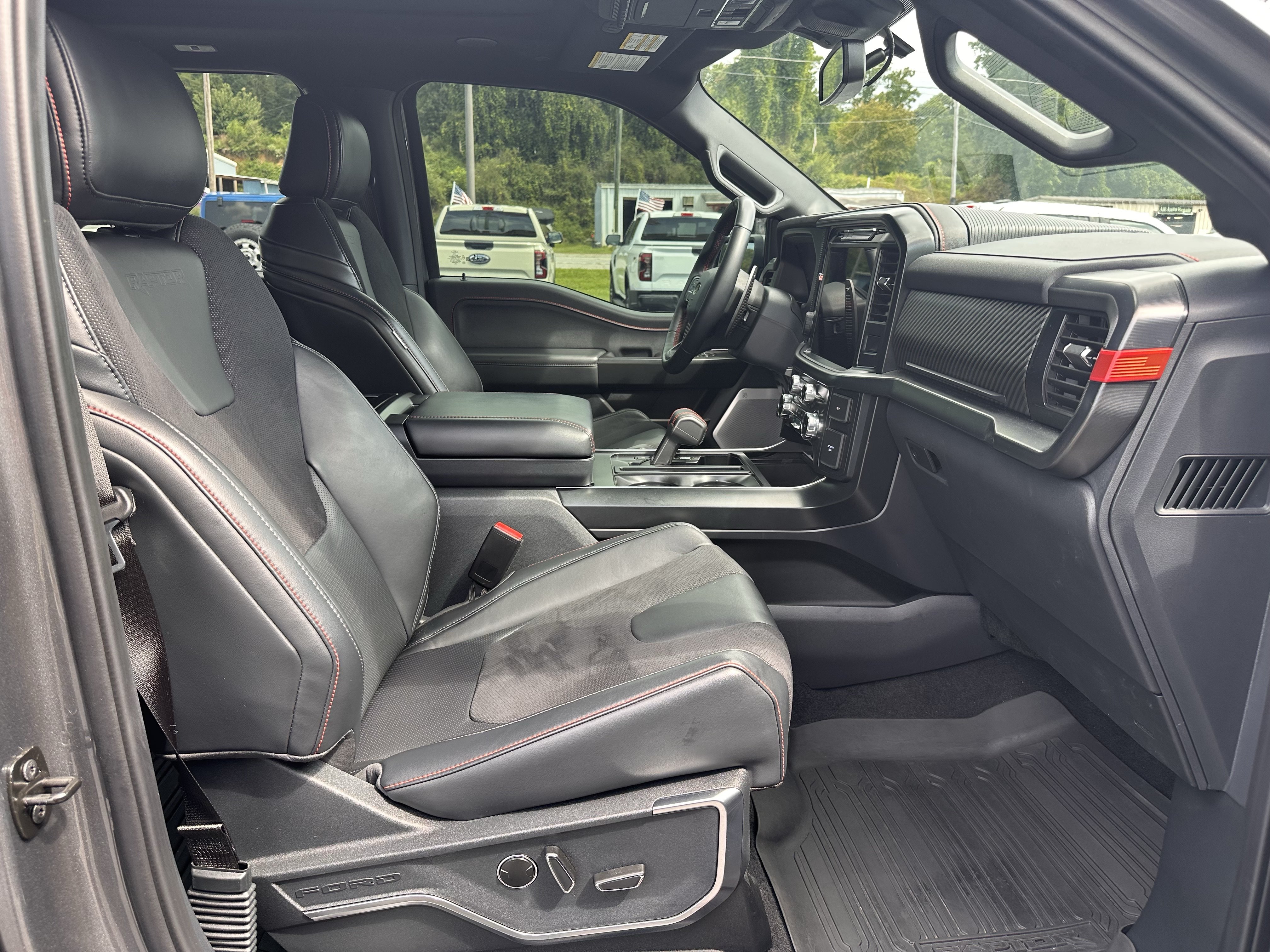 Certified 2025 Ford F150 Raptor AWD/4WD image 17