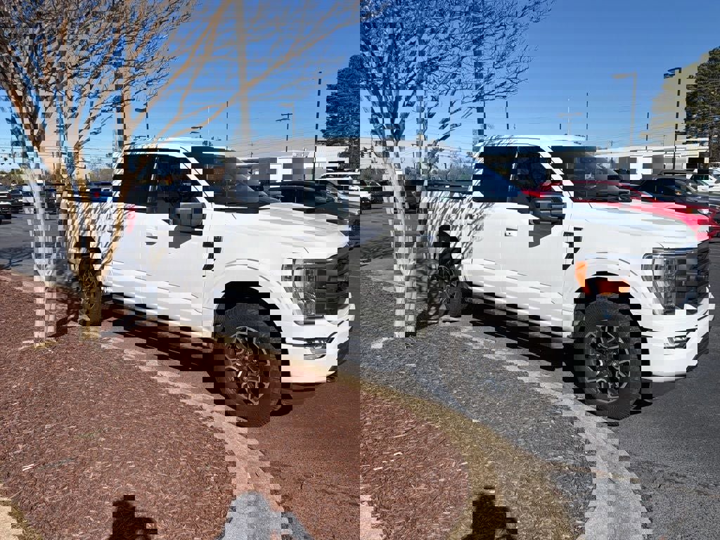 Certified 2022 Ford F150 XLT w/ Equipment Group 302A High image 3