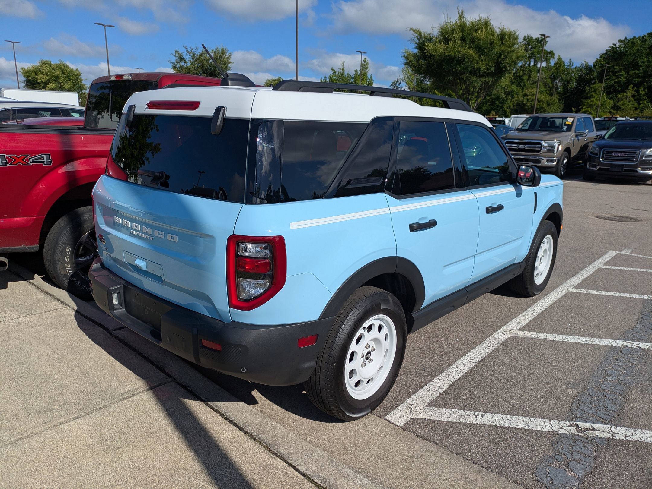Certified 2025 Ford Bronco Sport Heritage w/ Convenience Package AWD/4WD image 4