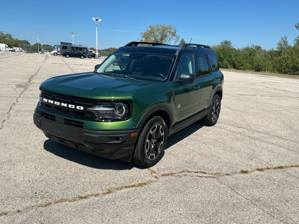 Certified 2023 Ford Bronco Sport Outer Banks w/ Tech Package AWD/4WD image 1