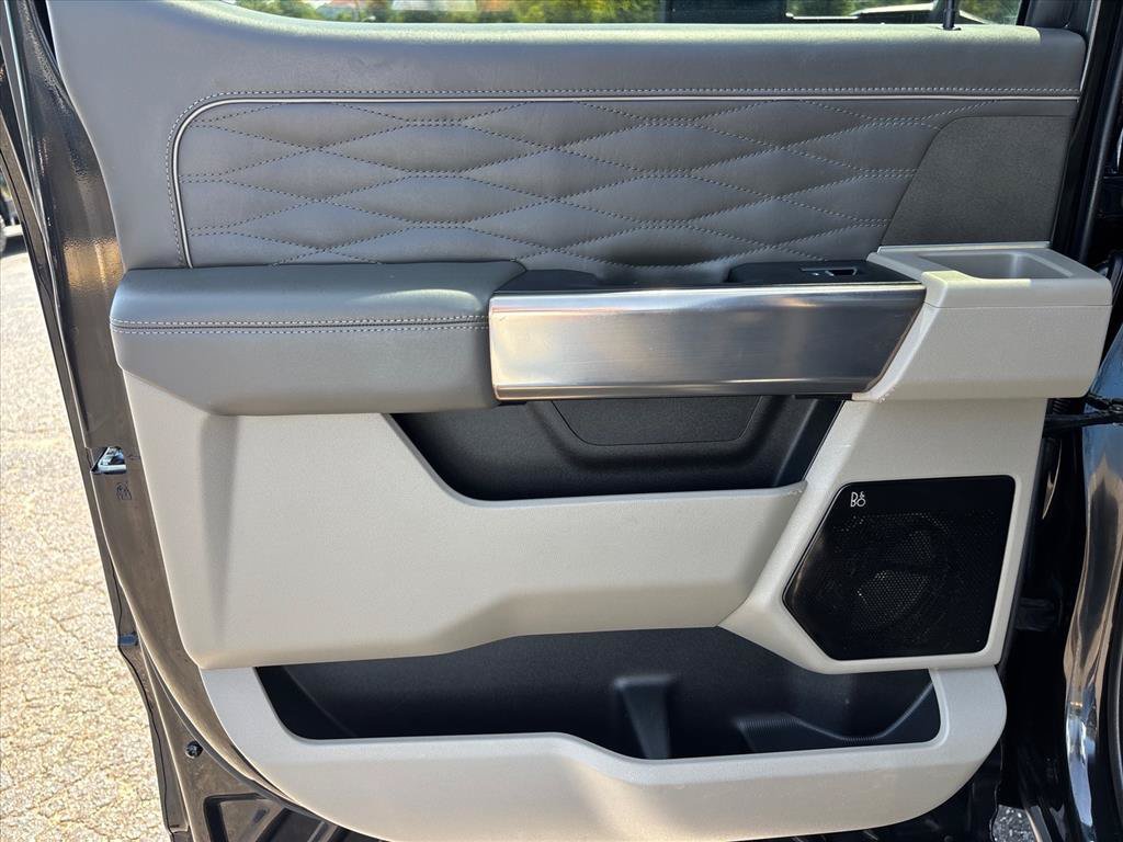 Certified 2025 Ford F250 Platinum w/ Platinum Plus Package AWD/4WD image 19