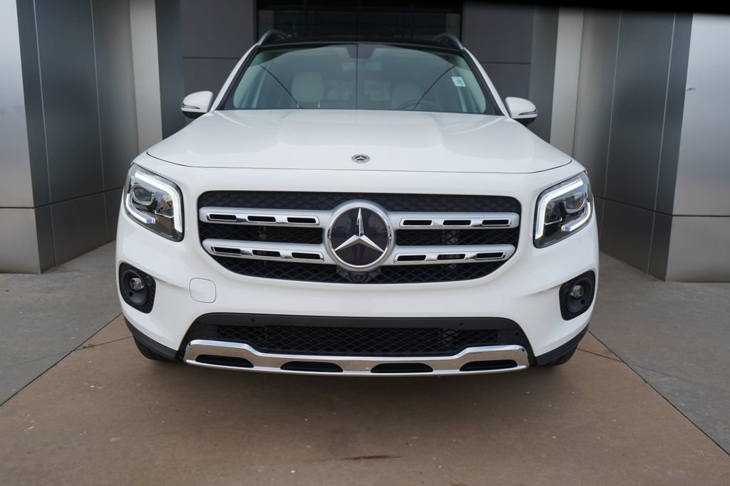 Used 2023 Mercedes-Benz GLB 250 4MATIC image 3
