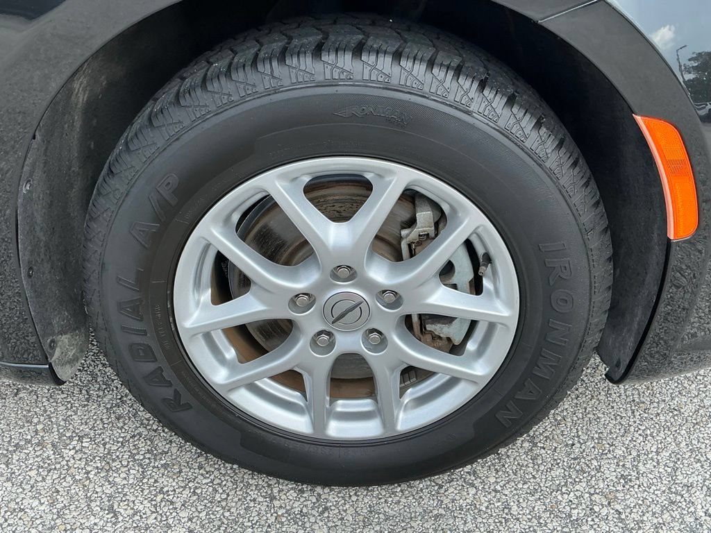 Used 2023 Chrysler Pacifica Touring-L FWD image 19