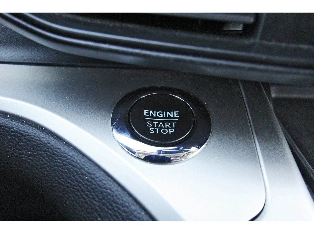 Certified 2022 Ford Explorer XLT RWD image 28