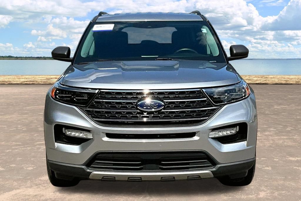 Certified 2024 Ford Explorer XLT w/ Equipment Group 202A RWD image 2