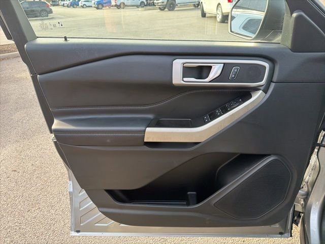 Certified 2022 Ford Explorer XLT w/ Equipment Group 202A image 23