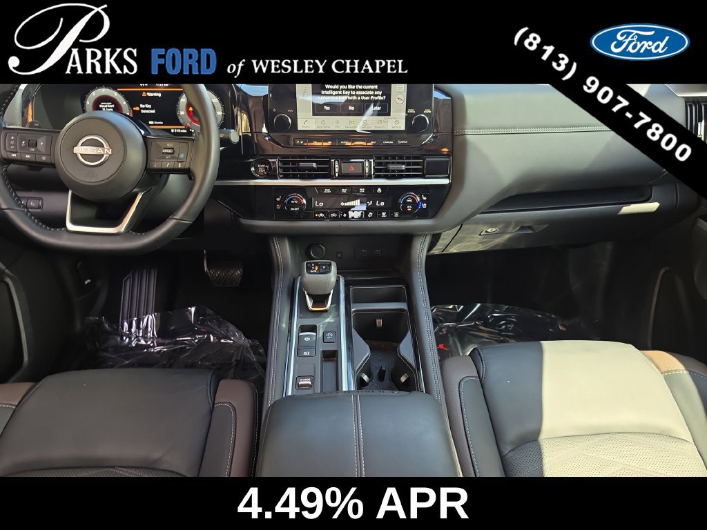 Used 2025 Nissan Pathfinder Platinum FWD image 12