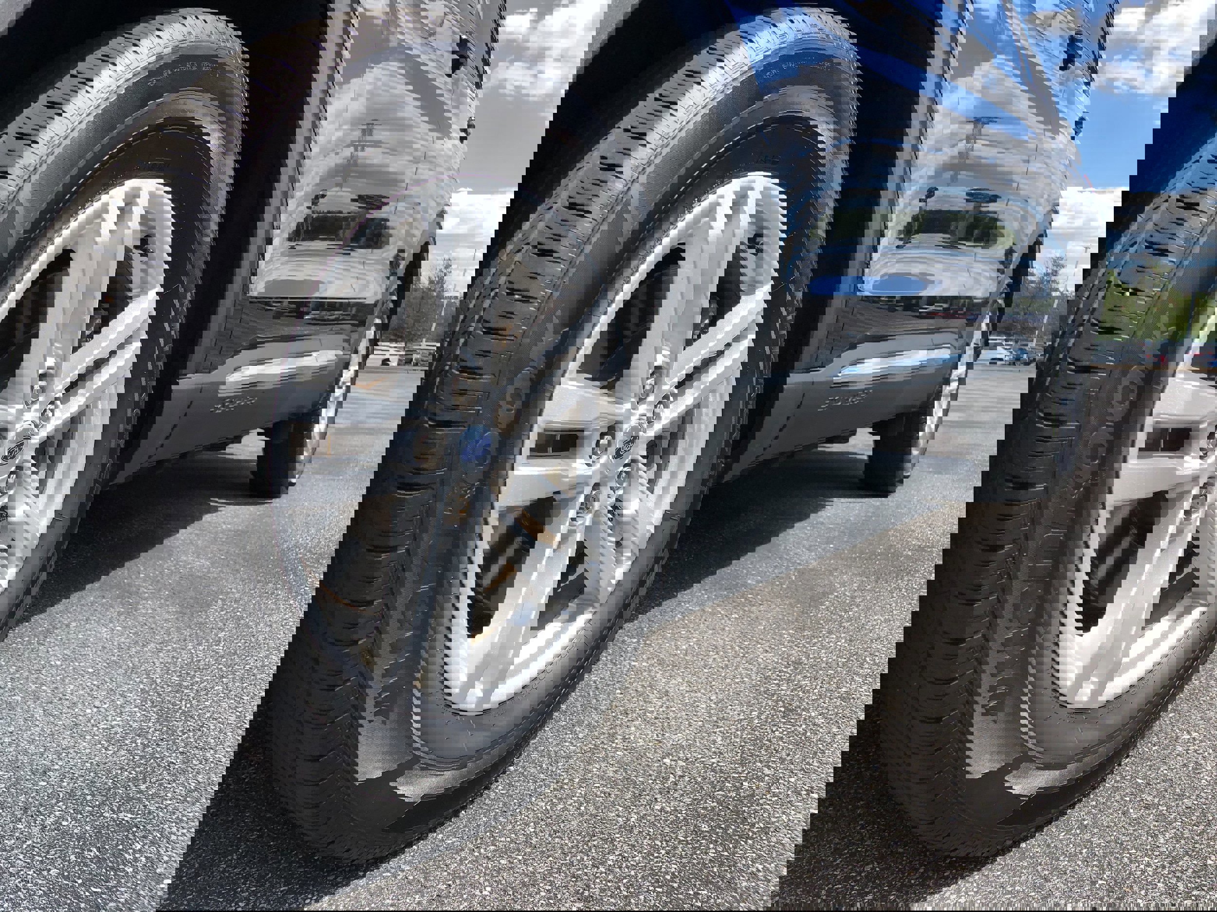 Certified 2023 Ford Explorer XLT w/ Equipment Group 202A image 21