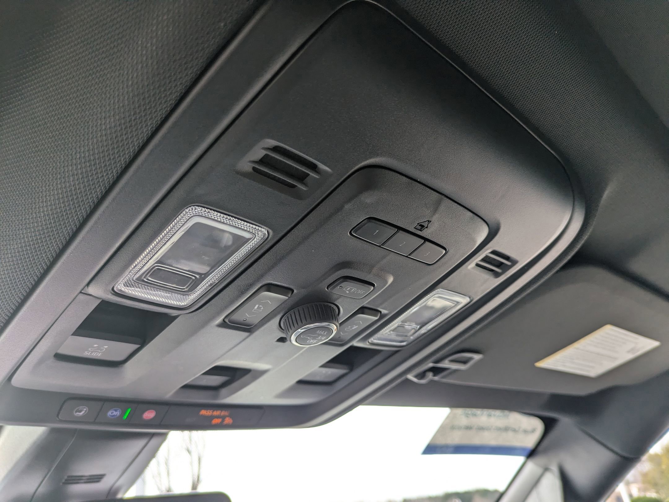 Used 2022 Chevrolet Tahoe RST w/ Sport Performance Package image 25