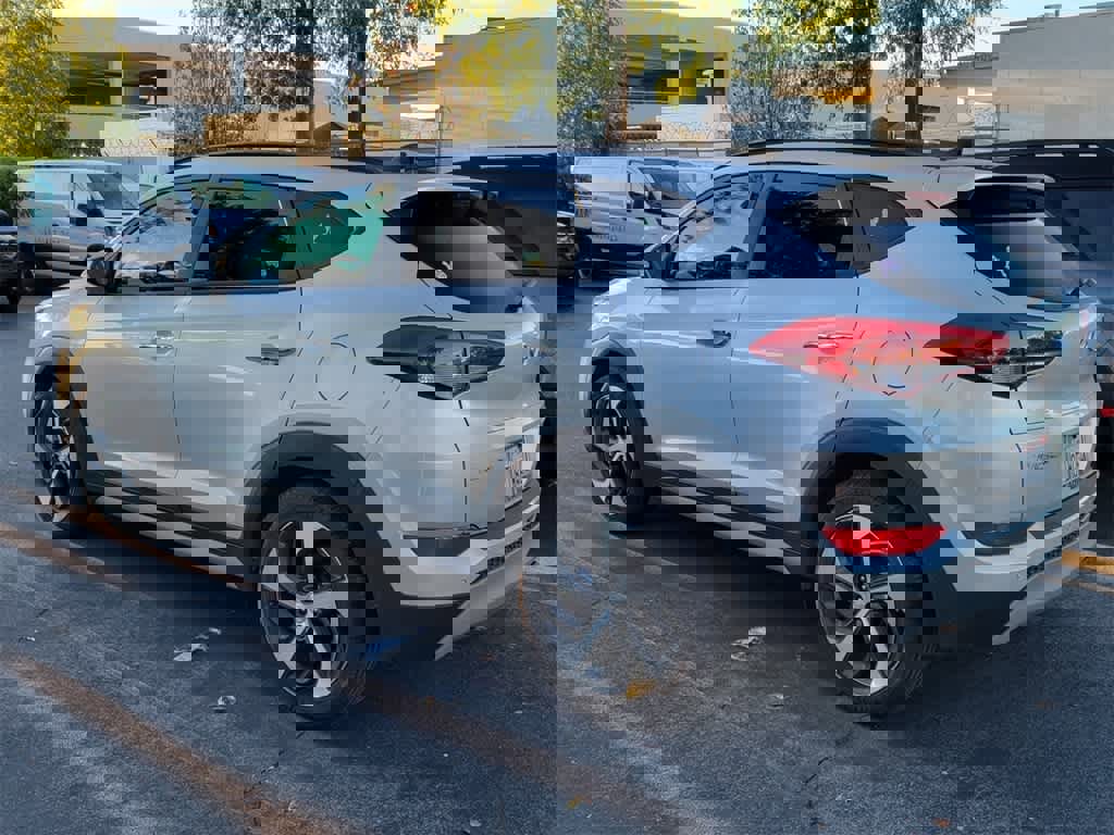 Used 2018 Hyundai Tucson Limited w/ Ultimate Package 02 image 4