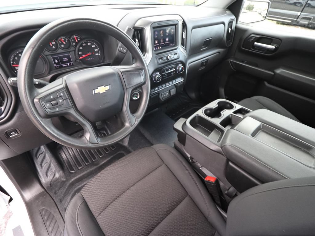 Used 2025 Chevrolet Silverado 1500 W/T RWD image 6