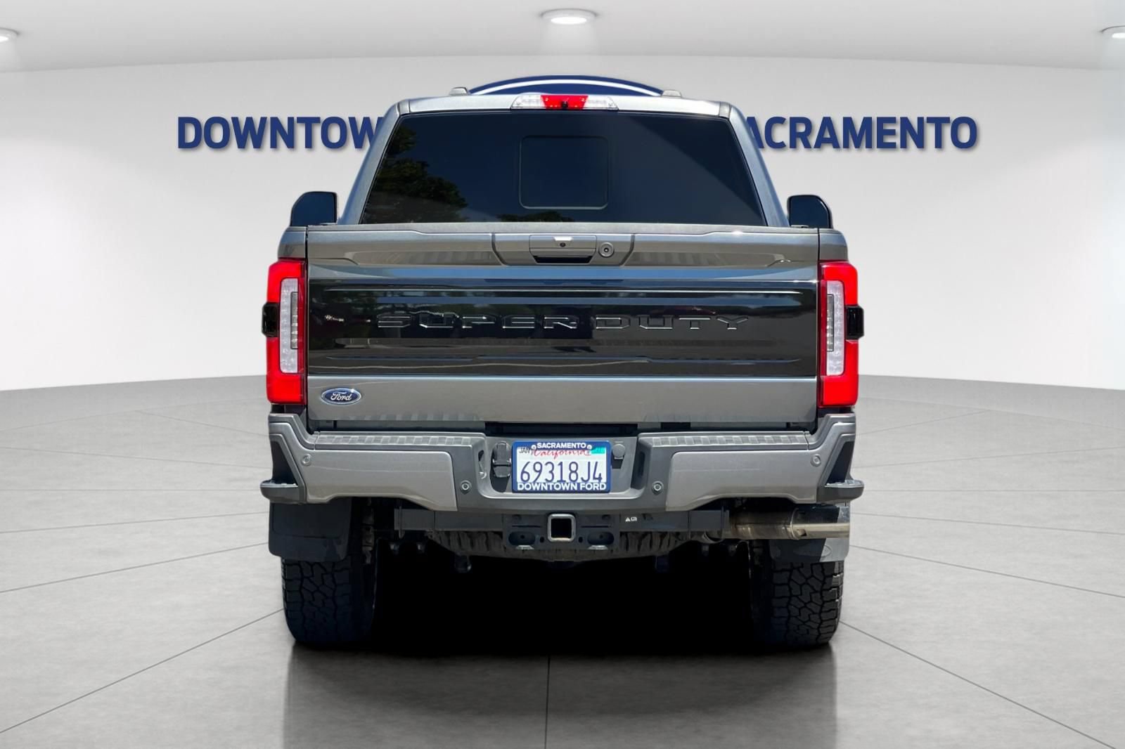 Certified 2025 Ford F250 Platinum w/ Tremor Off-Road Package AWD/4WD image 9