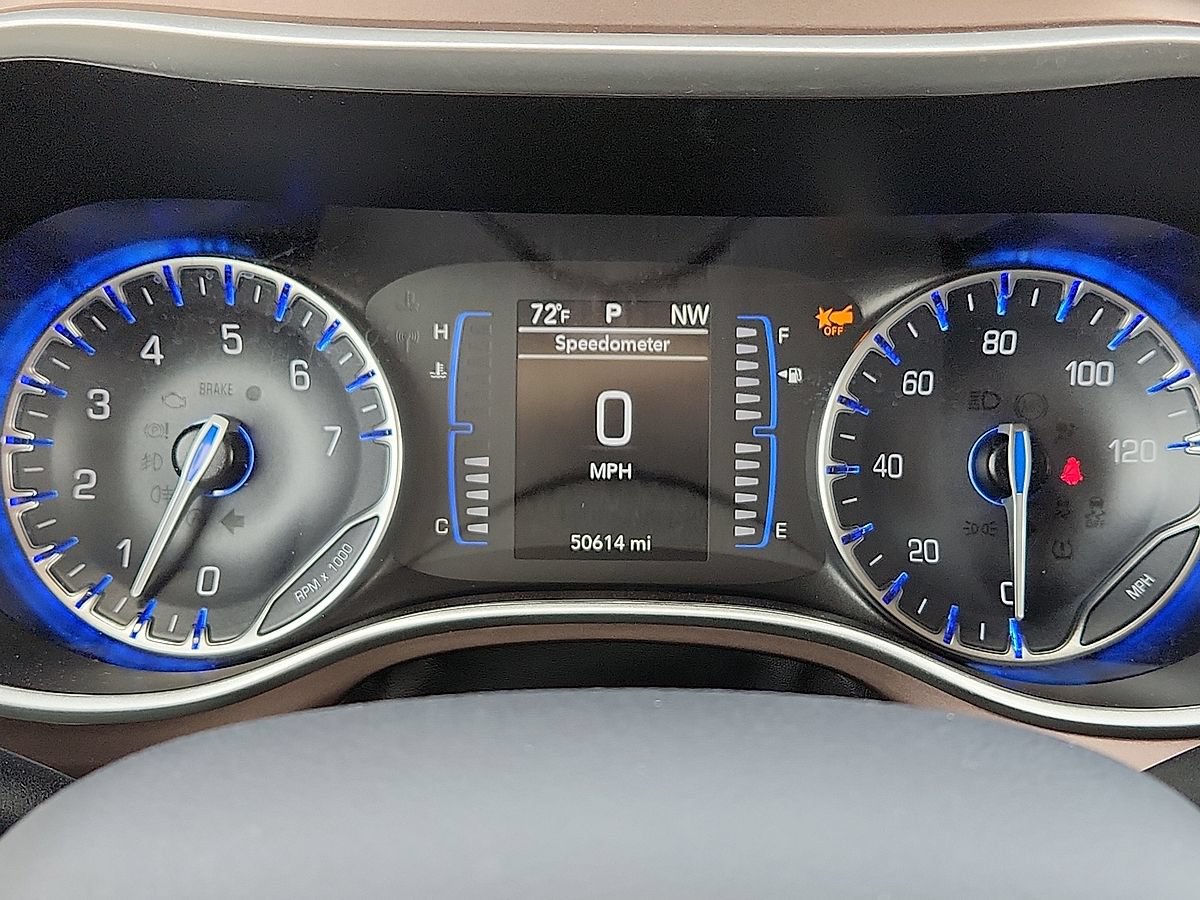 Used 2024 Chrysler Voyager LX FWD image 10