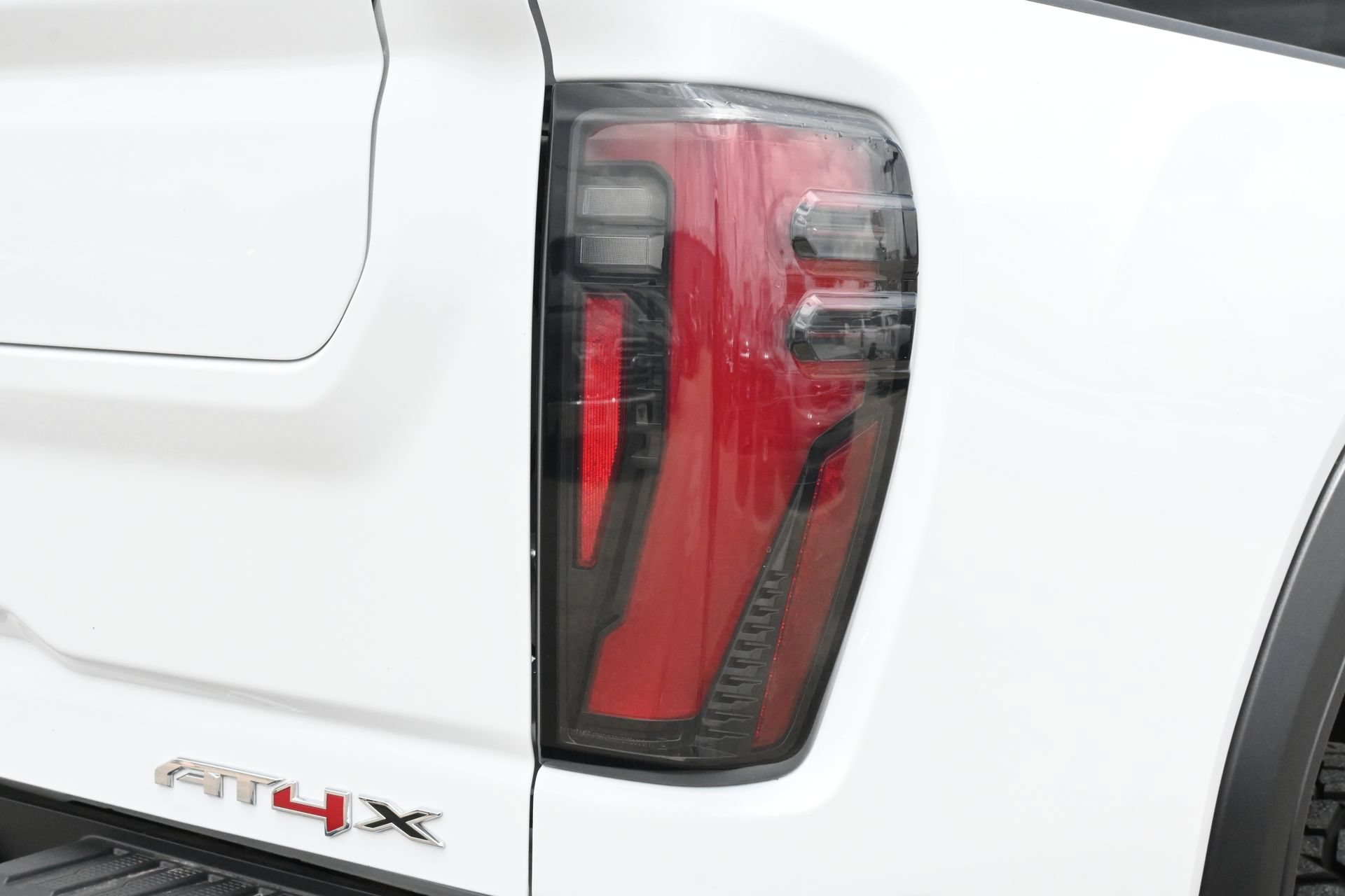Used 2025 GMC Sierra 2500 AT4X AWD/4WD image 20