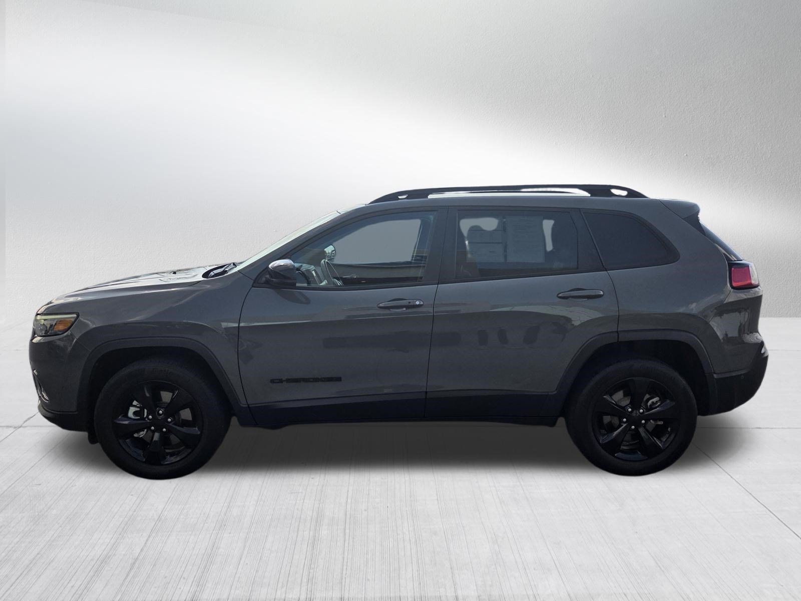 Used 2023 Jeep Cherokee Altitude Lux AWD/4WD image 4