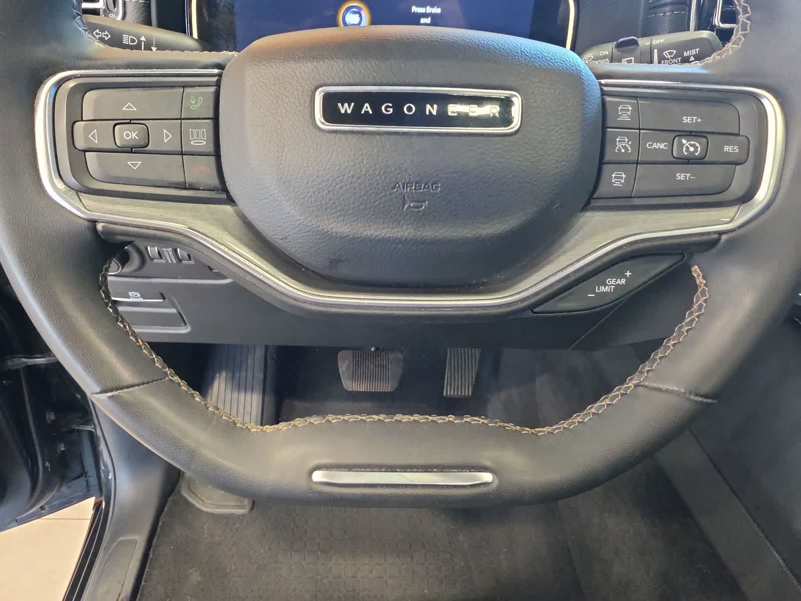 Used 2022 Jeep Wagoneer Series II AWD/4WD image 23