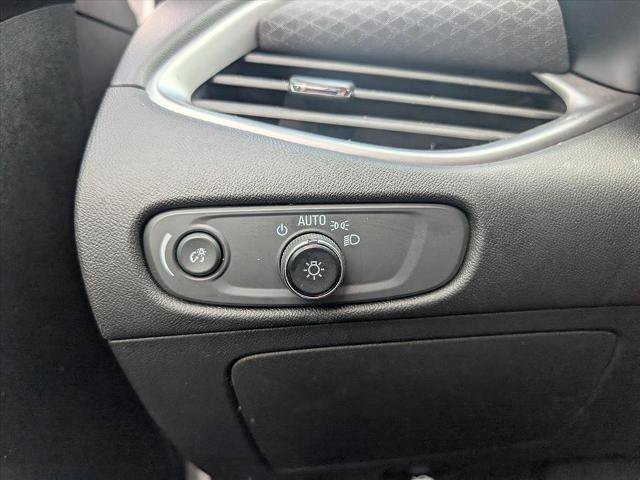 Used 2023 Chevrolet Malibu LT image 15