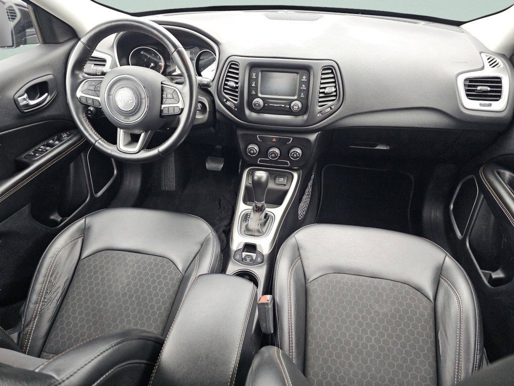 Used 2018 Jeep Compass Latitude image 25