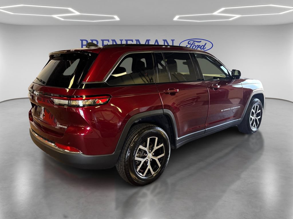 Used 2025 Jeep Grand Cherokee Limited AWD/4WD image 6