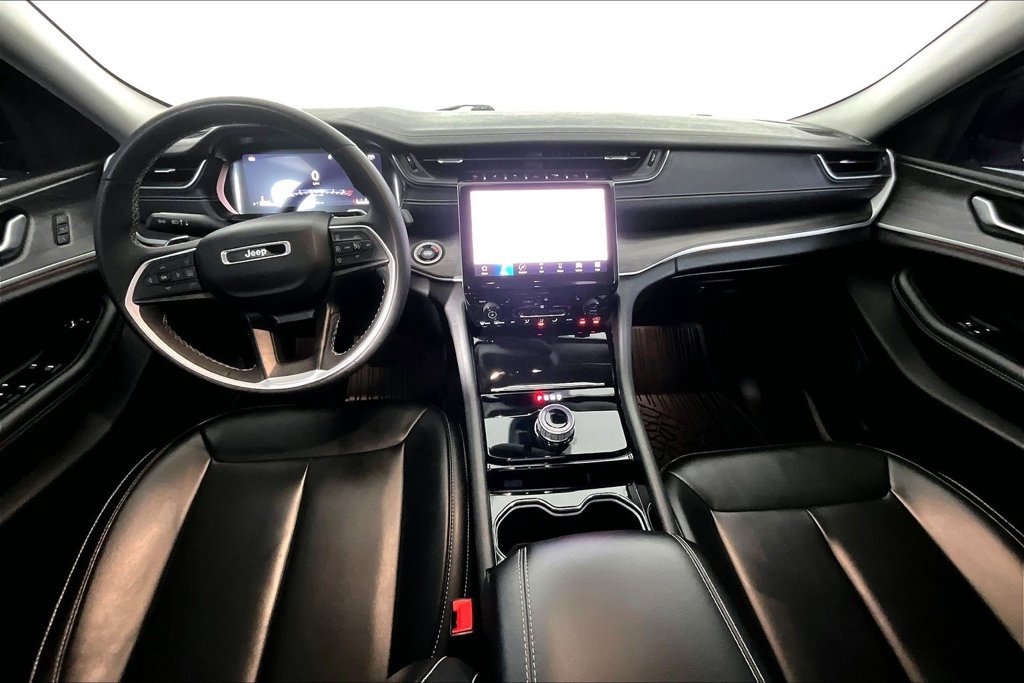 Used 2023 Jeep Grand Cherokee Limited RWD image 15