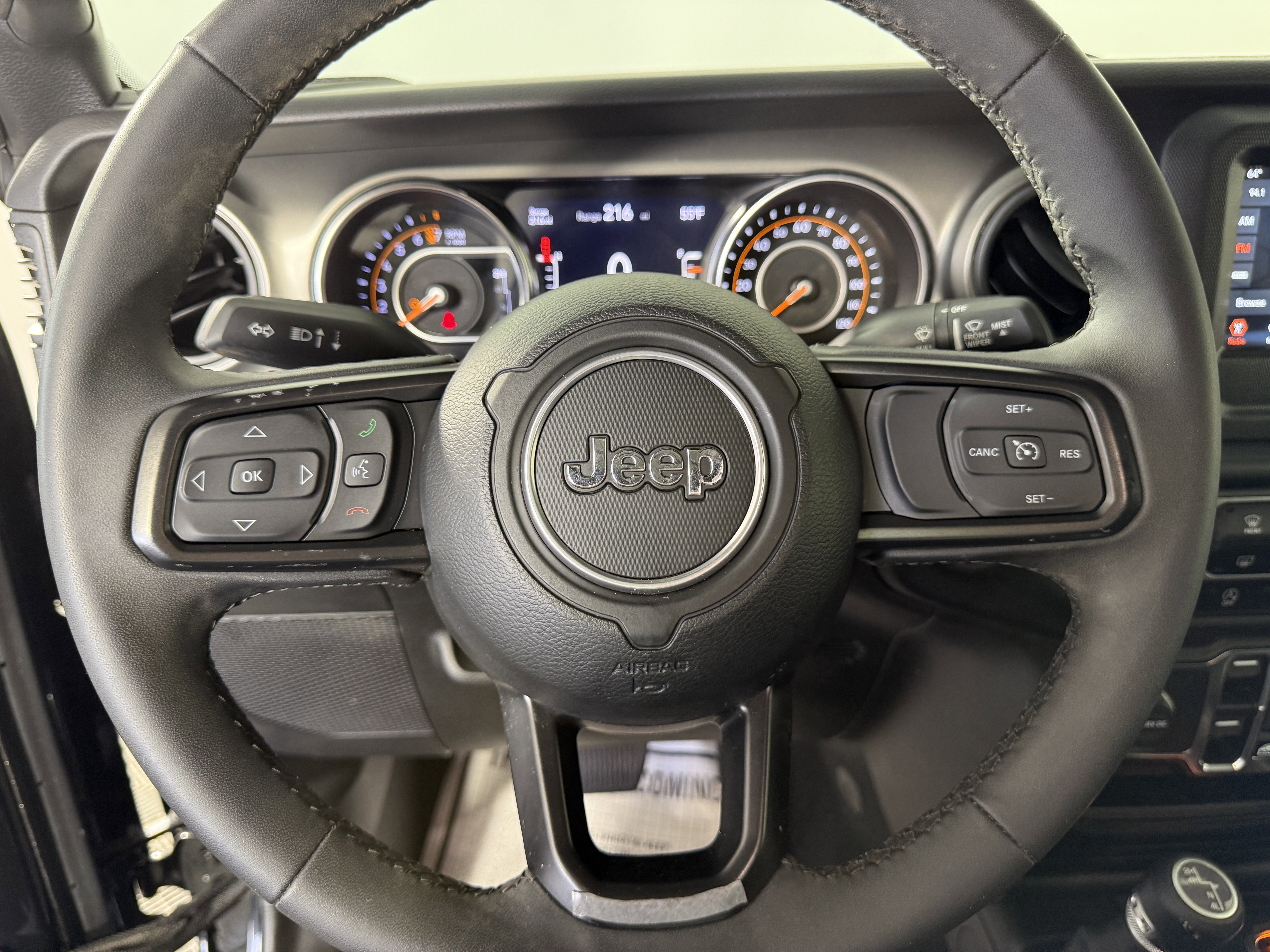 Used 2023 Jeep Gladiator Willys image 25
