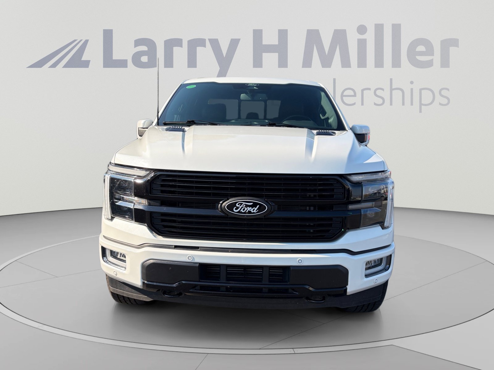 Certified 2025 Ford F150 Platinum w/ FX4 Off-Road Package AWD/4WD image 8