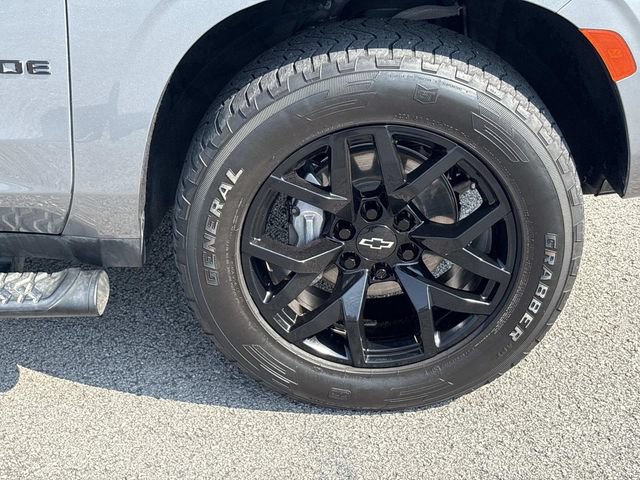 Used 2022 Chevrolet Tahoe Z71 w/ Z71 Off-Road Package AWD/4WD image 9